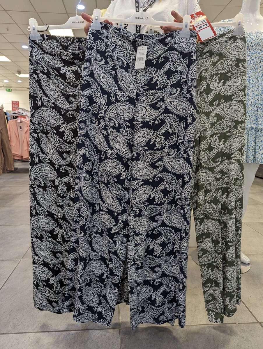 AlhambraCentre's tweet image. Summer styles for every occasion 😍☀️ Treat yourself to the perfect outfit for BBQs, beach days, picnics and more at @SelectFashion in the Alhambra! 🙌

#SlayInSelect #SelectStyle #SummerFashion