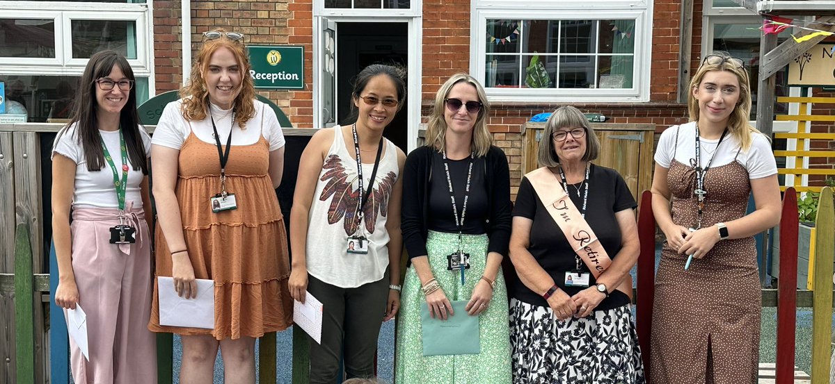 NorthTownDeputy's tweet photo. A sad goodbye to members of staff who all embark on new adventures of teaching, midwifery and starting their own company. We wish you all the best, thank you for all you have done at NT 😃 https://t.co/wW9ljbQwvU