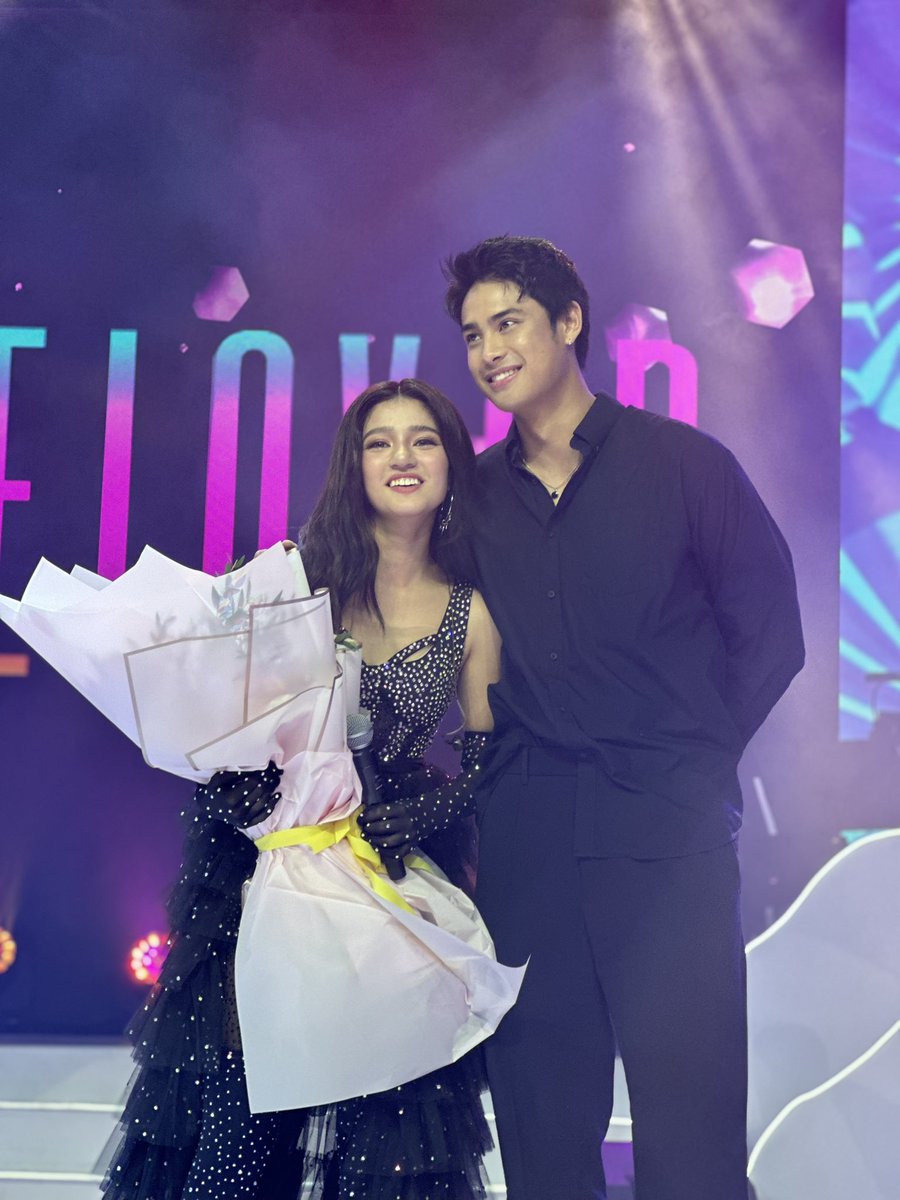 BelleloversOFC's tweet photo. Thank you for supporting our Beloved Belle, @donnypangilinan 💜💜 We appreciated it so much!!

BELLE IS BELOVED

#BelleBelovedConcert
#BelleNewGenConcertRoyalty
#BelovedBelleDay #BelleMariano https://t.co/e1yHN5nIjh