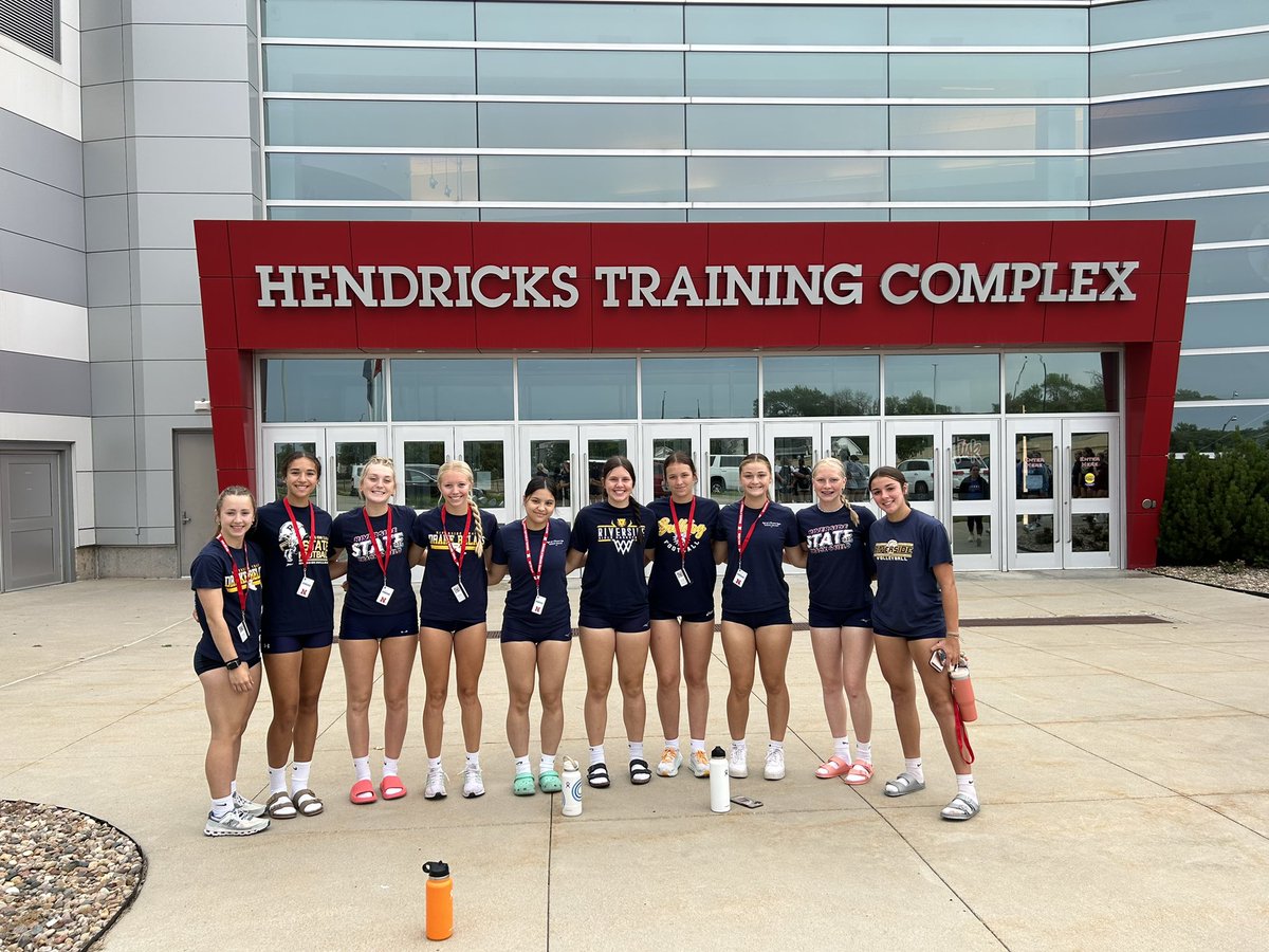 RivVolleyball tweet media