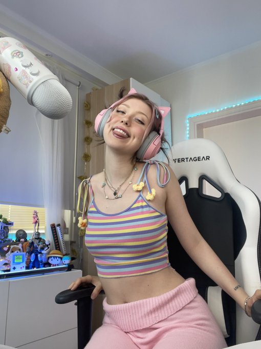 💕💕💕 https://t.co/7MFavtiitK