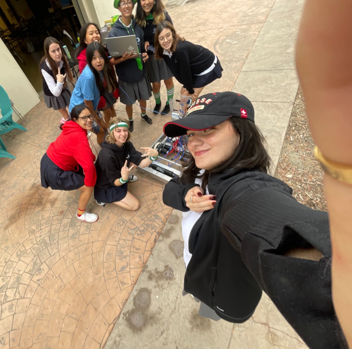 Meet Alexandra!! She will attend the American University of Paris in Paris, France, majoring in Computer Science and Political Science with hopes of attending law school and becoming an Intellectual Property lawyer.
#SaturdayStandout #olpempowering #olpalumne