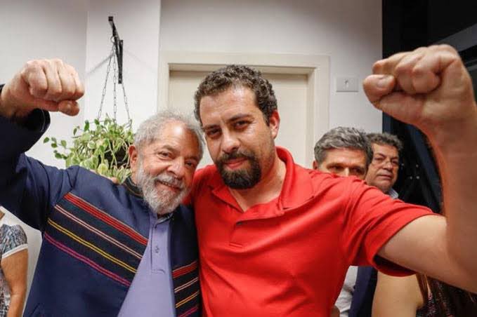 🚨URGENTE: Lula declara apoio a Guilherme Boulos (PSOL-SP) na disputa para a Prefeitura de São Paulo em 2024. 

🗞️ <a href="/GloboNews/">GloboNews</a>