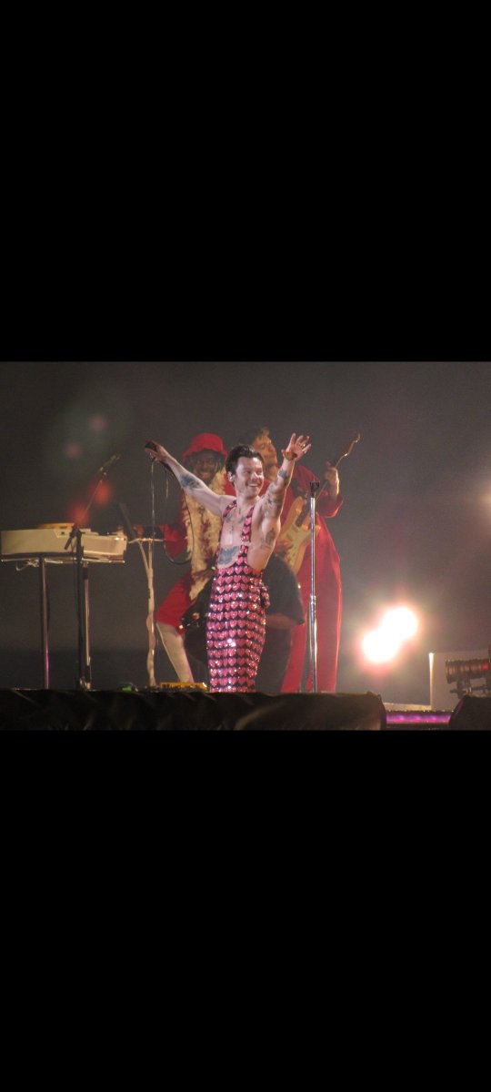 Thank you <a href="/Harry_Styles/">Harry Styles.</a> 
We'll be alright ❤️

#GoodnightH