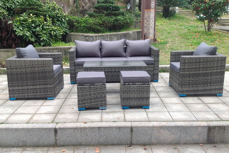 This rattan garden furniture set has a MASSIVE 49% OFF!! ☀️🍻☀️

Check it out here ➡️ awin1.com/cread.php?awin…