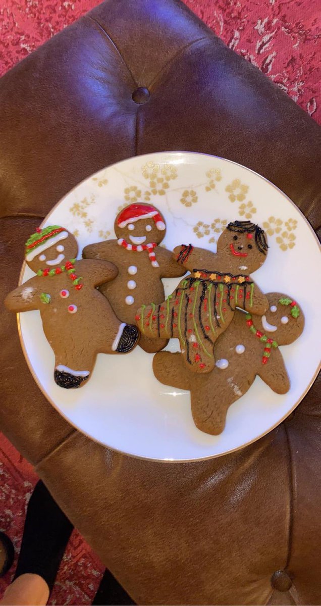 Usha Kaushal (@ushakaushal) on Twitter photo Day 5-Re-embracing and re-claiming my culture and expressing the Diversity of Life in Gingerbread đ #SareeNotSorry #bakingwithfamily #SouthAsianHeritageMonth. Whatâs your story <a href="/SAHM_UK/">South Asian Heritage Month</a> Day 5-Re-embracing and re-claiming my culture and expressing the Diversity of Life in Gingerbread đ #SareeNotSorry #bakingwithfamily #SouthAsianHeritageMonth. Whatâs your story <a href="/SAHM_UK/">South Asian Heritage Month</a>