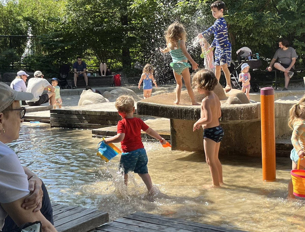 Bridgetttt's tweet photo. @bbpnyc the sprinkler at Sandbox Village is overflowing and flooding the walkways https://t.co/BZQehIAf0o