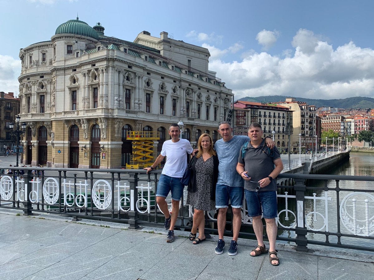 EvaMadrid70's tweet photo. Finde especial en Bilbao celebrando la jubilación de @albertoj221 con @ELOY1996 @Justo_Ochoa  invitación estupenda y como siempre genial con ellos https://t.co/QI58RB9JUU