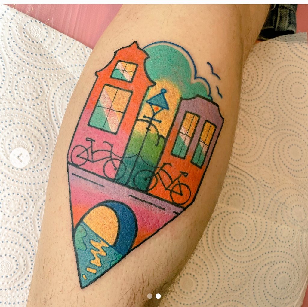 New tattoo day! A very colourful Amsterdam inspired piece on my left calf. #tattoo #amsterdam https://t.co/nDkAmZ8TQr