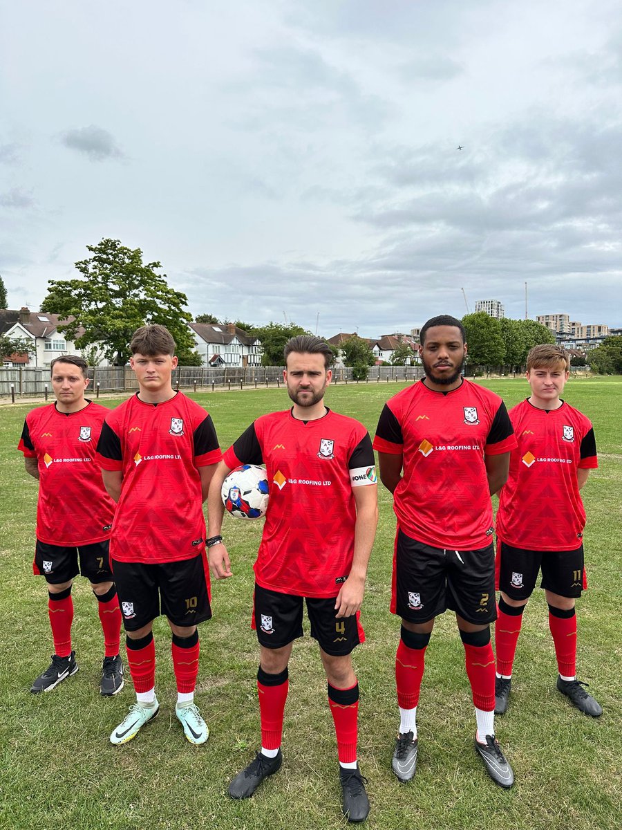 Our Home kit for the 23/24 season 🔴⚫
Big thanks to @landgroofingltd for sponsoring us. 
And shout out to. <a href="/MOTIQSPORTS/">MOTiQ</a> for the kits 🔥
#Croftonsundays #kitlaunch
#Wesfadiv5  #voltrasports 

<a href="/WESFA_Football/">W.E.S.F.A.</a> <a href="/voltrasports/">Voltra SportsUK</a>

📸:Credit @lionslibra