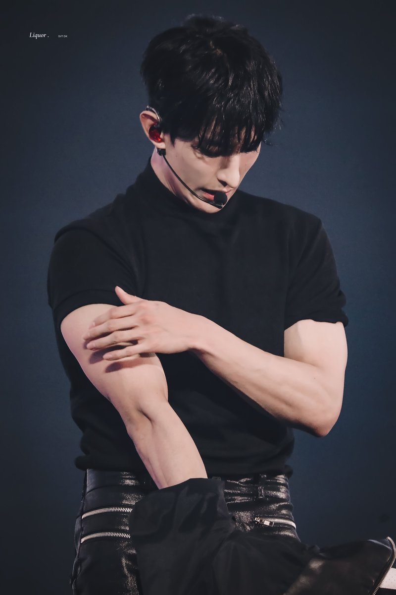 Liquor218's tweet photo. 230722 Follow Seoul

🔥

#도겸 #DK #이석민 #DOKYEOM #세븐틴 #SEVENTEEN https://t.co/x18RQ39Wp4