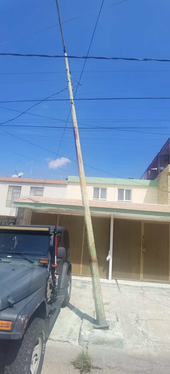 Ayuda <a href="/Trafico_ZMG/">TráficoZMGuadalajara</a> a reportar luminario Iztaccihuatl entre monte Carmelo y monte Líbano <a href="/GuadalajaraGob/">Gobierno de Guadalajara</a>