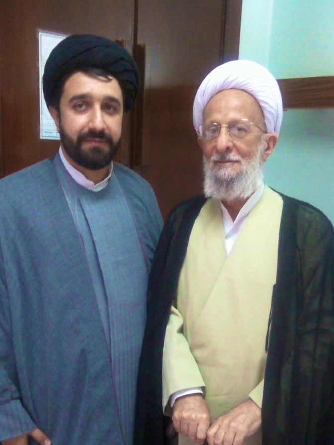 smfaghihi's tweet photo. @Sm_Faghihi 
در پس آینه طوطی صفتم داشته‌اند
آن چه استاد ازل گفت بگو می‌گویم
من اگر خارم و گر گل چمن آرایی هست
که از آن دست که او می‌کشدم می‌رویم
#حافظ
#مصباح_یزدی https://t.co/9eFQAqqiaZ
