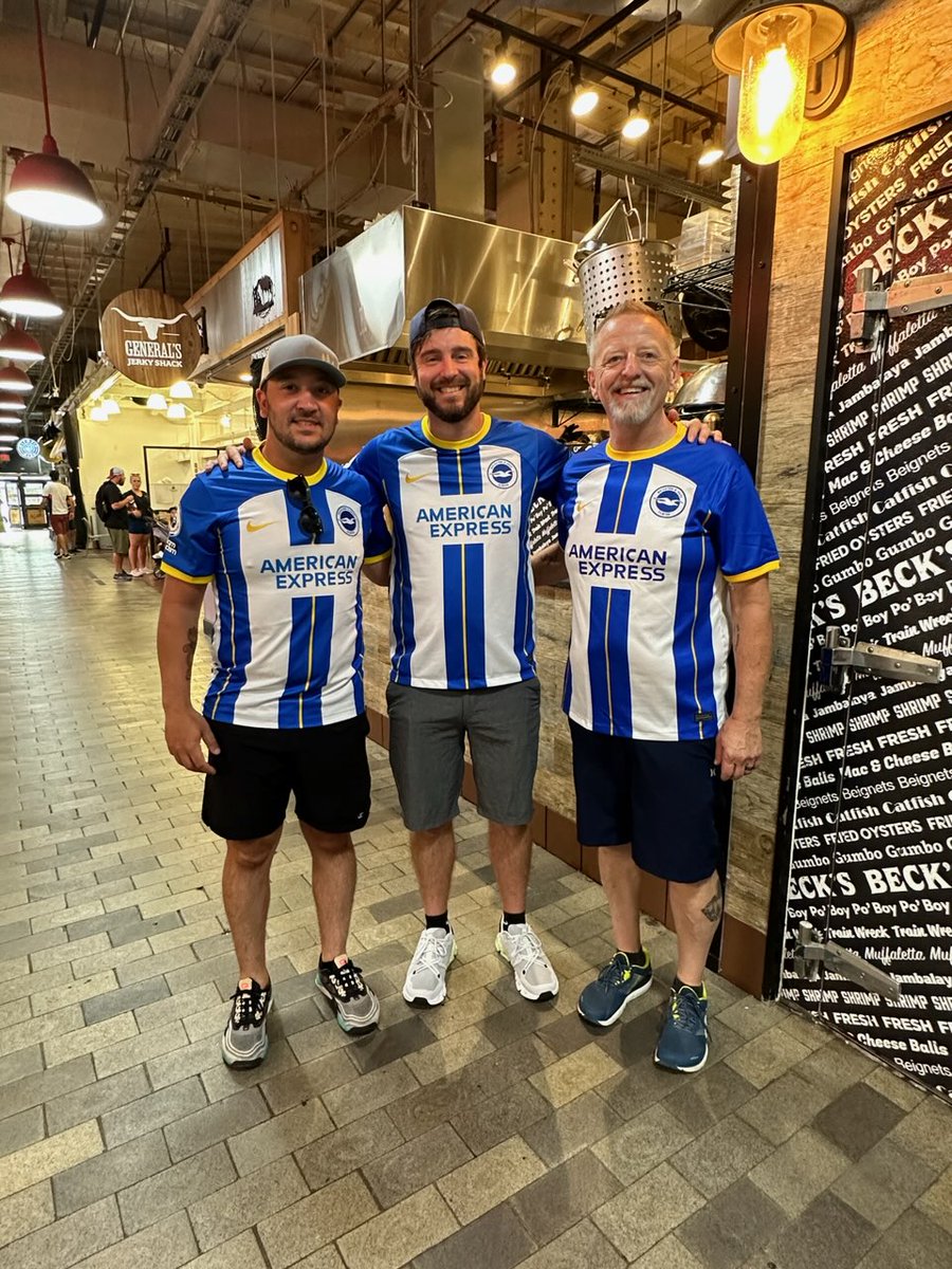 Ran into @SCBHAFC at Reading Market today. @bhafc is out in full force in Philly!
#uta #bhafc #upthealbion #superseagulls #brighton #visitphilly