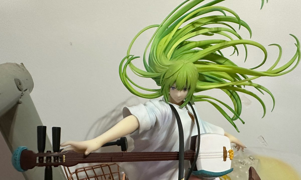 BloomInVaidurya's tweet photo. 我家的湖蓝色胴掛三味线和拿mini三味线的キングゥ https://t.co/lKrNiHWwma