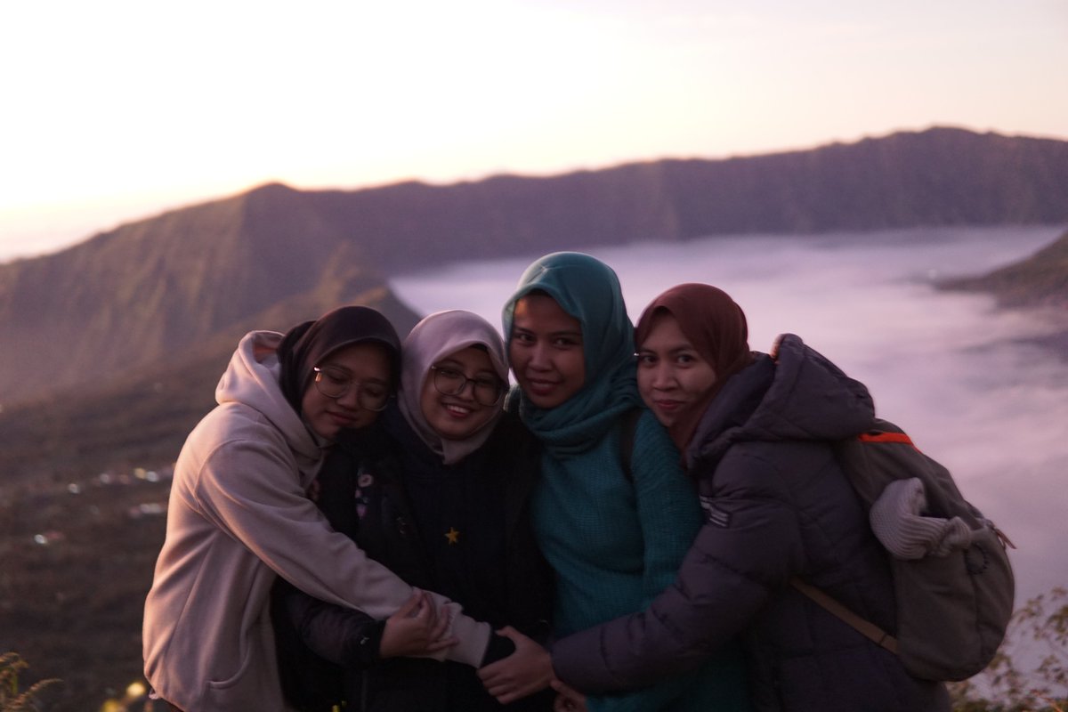 devpnnn's tweet image. bepelukan