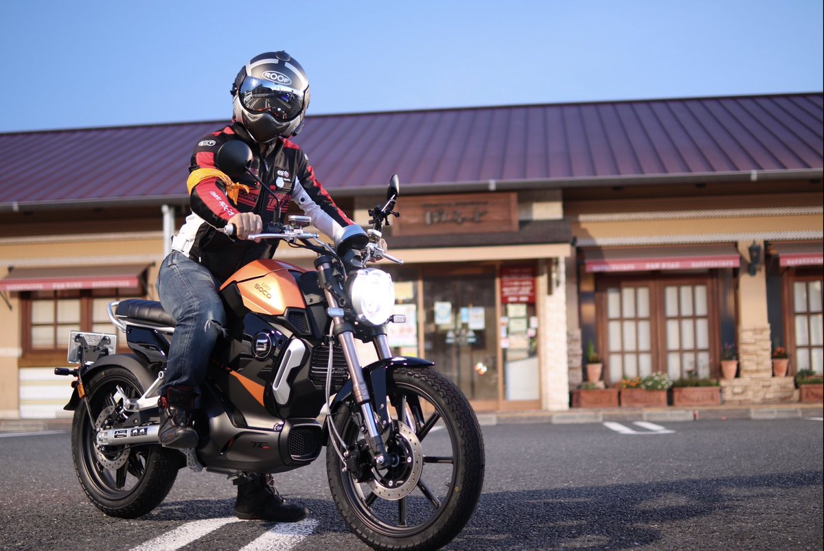 ikahenkoban's tweet image. 納車から丸2年が立ちました
近場をちょろちょろ走るぐらいなんで6000km未満しか走ってませんが
今のところ不具合も無く
バッテリーの劣化も特に感じません
これからも出来そうなカスタムがあれば盛り込んでいこうと思います
#電動バイク
#tcmax

youtu.be/iarB34uB-qM