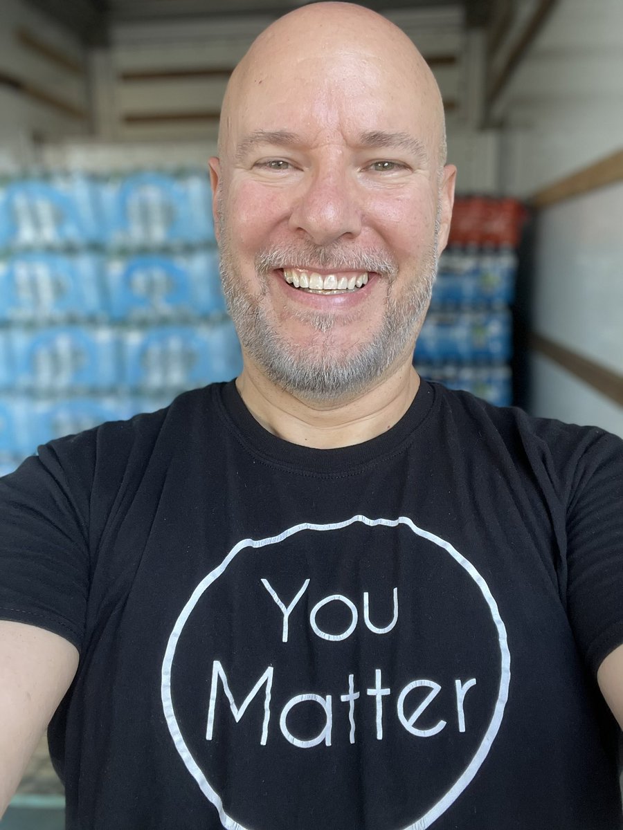dsfranklin_atx's tweet photo. Very grateful for the #community outreach in supporting our water drive for the homeless. Today we will deliver 150 Cases or 6,000 bottles of water to the homeless and cooling centers in #Austin #service #austingives -#entrepreneurs
#pinksocks #youmatter https://t.co/c3cgp84oF1