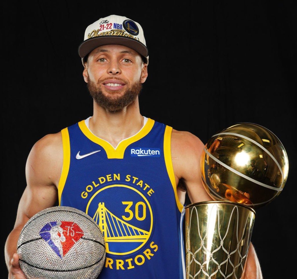 Stephen Curry is the ONLY Top 75 PG in NBA History to win a title without another Top 75 teammate.

He did this TWICE.