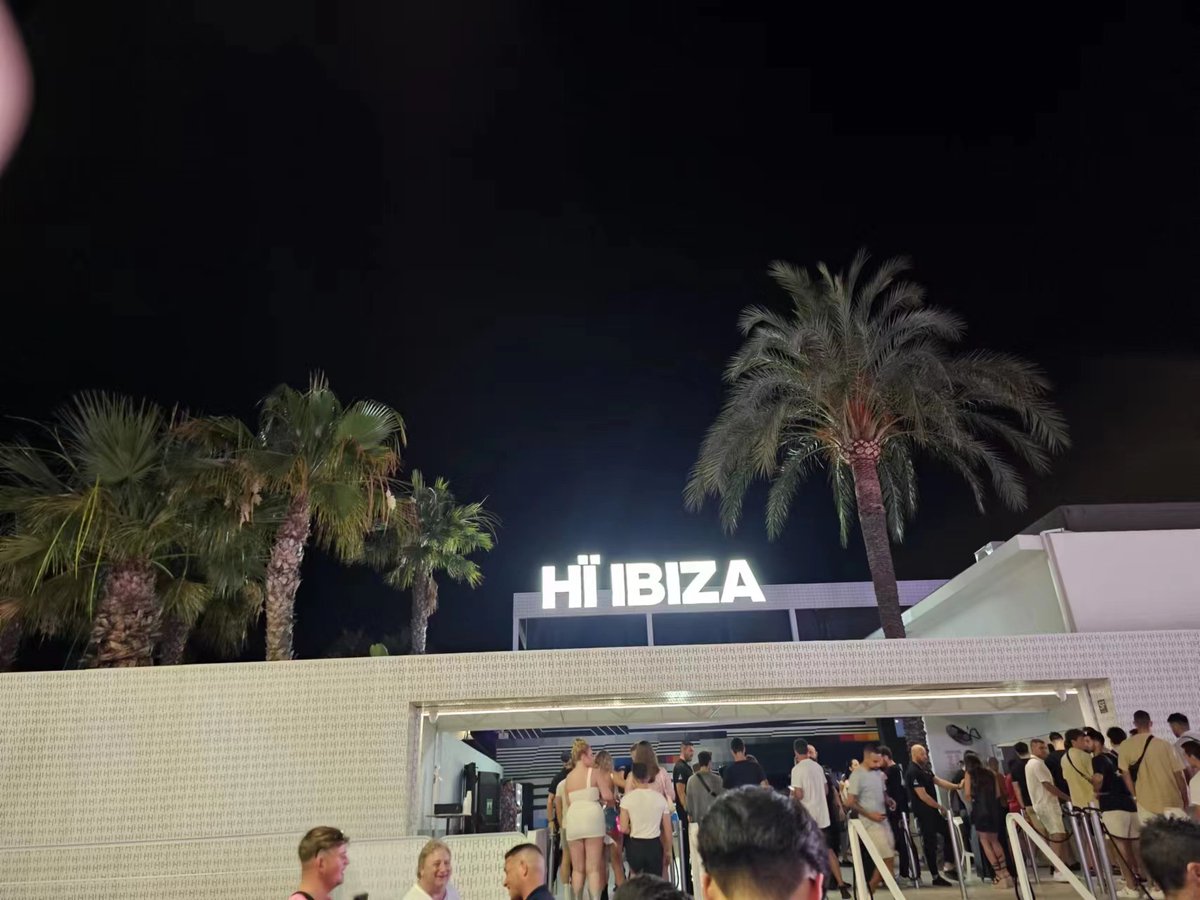 Johnsonweb3eth's tweet photo. hi,ibiza, bayc have fun in ibiza😍,Spain
@BoredApeYC #BAYC #BoredApe #NFTs #NFTCommuntiy #IBIZA #Spain #club #travlog https://t.co/9bn42YLlCS