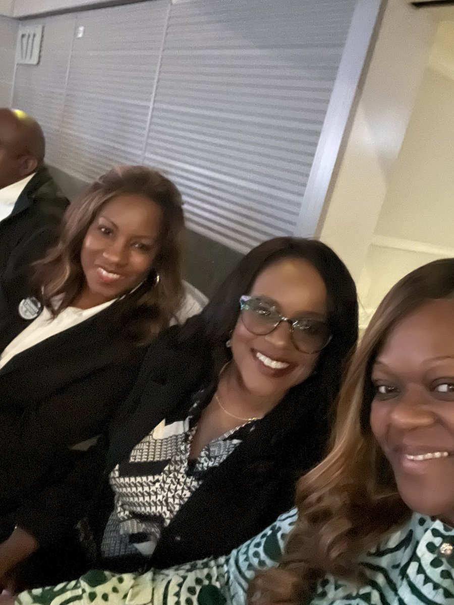 mtushiminina's tweet image. #WSBBlackExcellence❤️❤️ Financial independence is a freedom of living #OneSystem #OneTeam #OneDream ! With our newly appointed WFG President,#Todd Buchanan making an unforgettable entrance!! @adeyanjudeji @IsatuSesayBayo1 @Farida_N @bikjo @TheMimiBear @rotexonline @meltemagduk