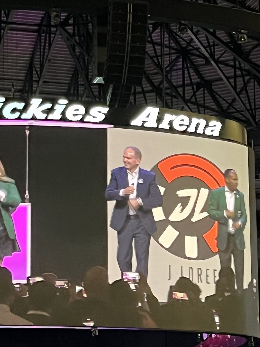 mtushiminina's tweet image. #WSBBlackExcellence❤️❤️ Financial independence is a freedom of living #OneSystem #OneTeam #OneDream ! With our newly appointed WFG President,#Todd Buchanan making an unforgettable entrance!! @adeyanjudeji @IsatuSesayBayo1 @Farida_N @bikjo @TheMimiBear @rotexonline @meltemagduk