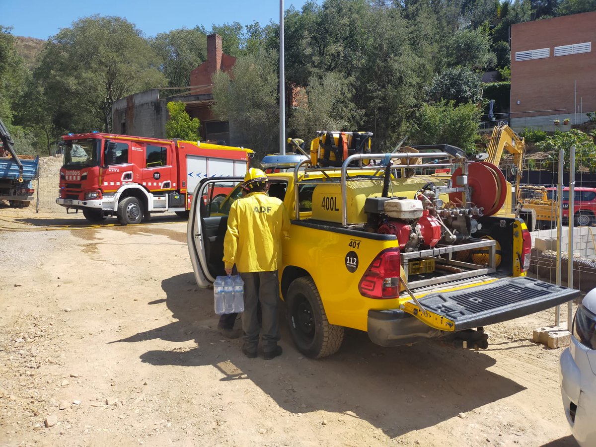 📸 Imatges de l'incendi de vegetació de Sant Vicenç dels Horts. 

#adfcat