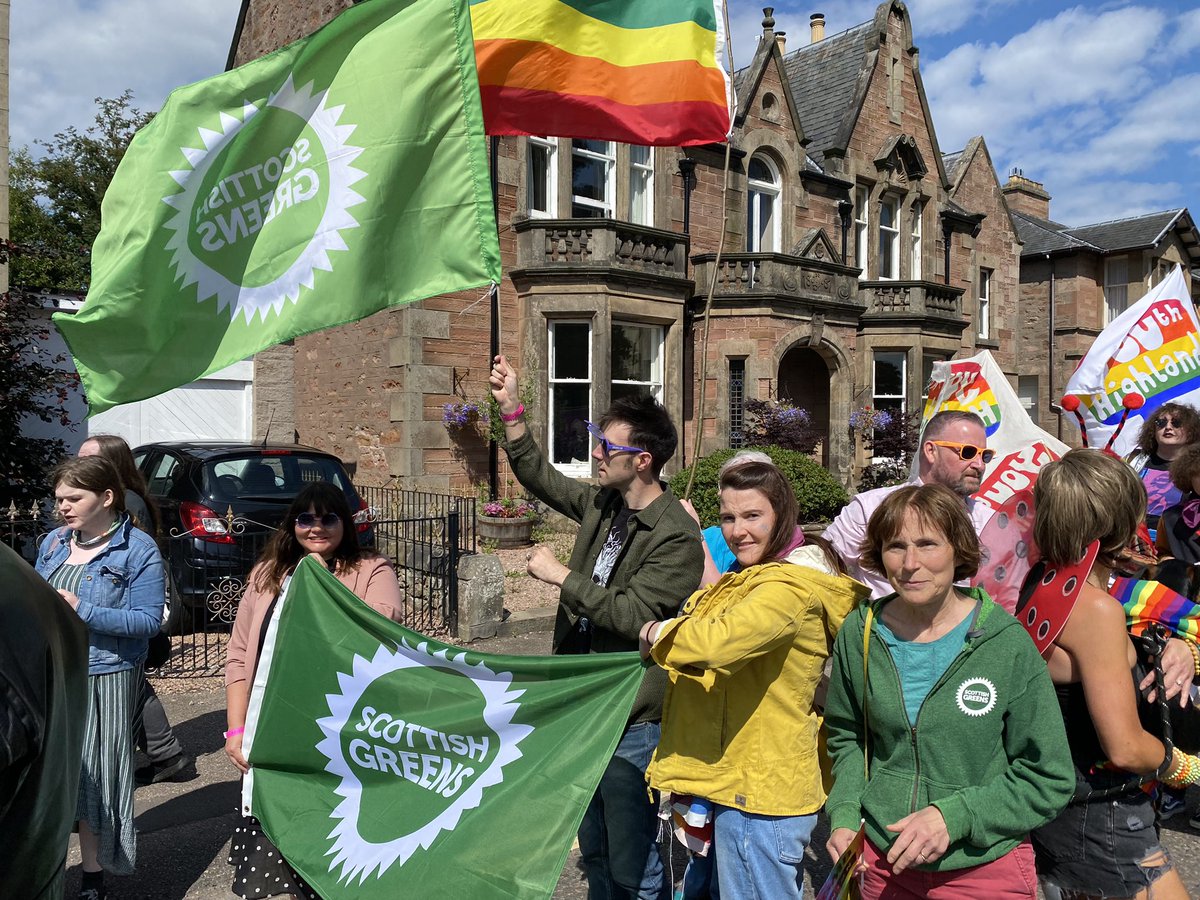 At Highland Pride in Inverness with fellow Greens. A great day. Let the spirit of Pride sing for us all. @rainbowgreens <a href="/MorayGreens/">MorayGreens</a> <a href="/scottishgreens/">Scottish Greens</a>