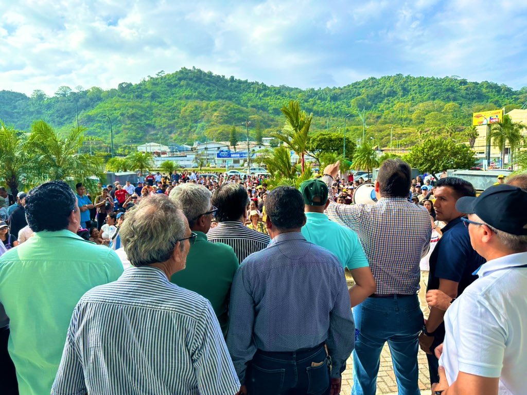 sitraung1's tweet photo. Trabajadores, jubilados y ciudadanía de #Guayaquil. 

🆘❌RECHAZAMOS  la inestabilidad provocada por @EMCOEP @PlanificacionEc y @RecNaturalesEC  con el nuevo cambio de gerente @CNEL_EP. 

🚫Basta de causar caos en la administración de la eléctrica. 

Abrimos 🧵(1/2) https://t.co/gyynd5pcwd