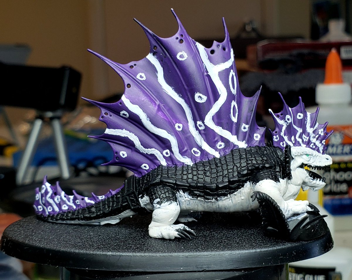 SinaraiP's tweet photo. Pattern base colors done on both sides, and beginning some lilac colors on the underbelly/legs/face section
#WarhammerCommunity #Warhammer #AgeOfSigmar #Seraphon #SpawnofChotec #AnimosityV https://t.co/dxkyKCtgMj