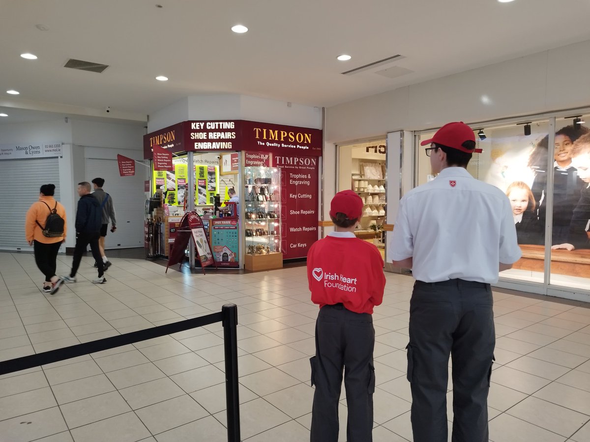 gernon_af's tweet photo. Our @OrderofMaltaIRL Cadet Unit had great success in Drogheda today meeting the public and spreading the #actFAST message and the symptoms of stroke. Thanks to the Drogheda town centre for hosting us! @Irishheart_ie @POSheaIHF @team_stroke @Liam_NASNLCEO https://t.co/qxcA1x8073