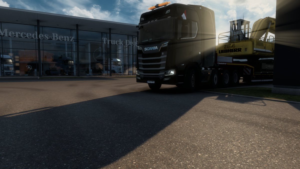 magus453's tweet photo. Visiting Mercedes Dealer and Take some Rest 
#EuroTruckSimulator2 #Scania
#s770 #v8 @SCSsoftware https://t.co/0TEaUU72pQ