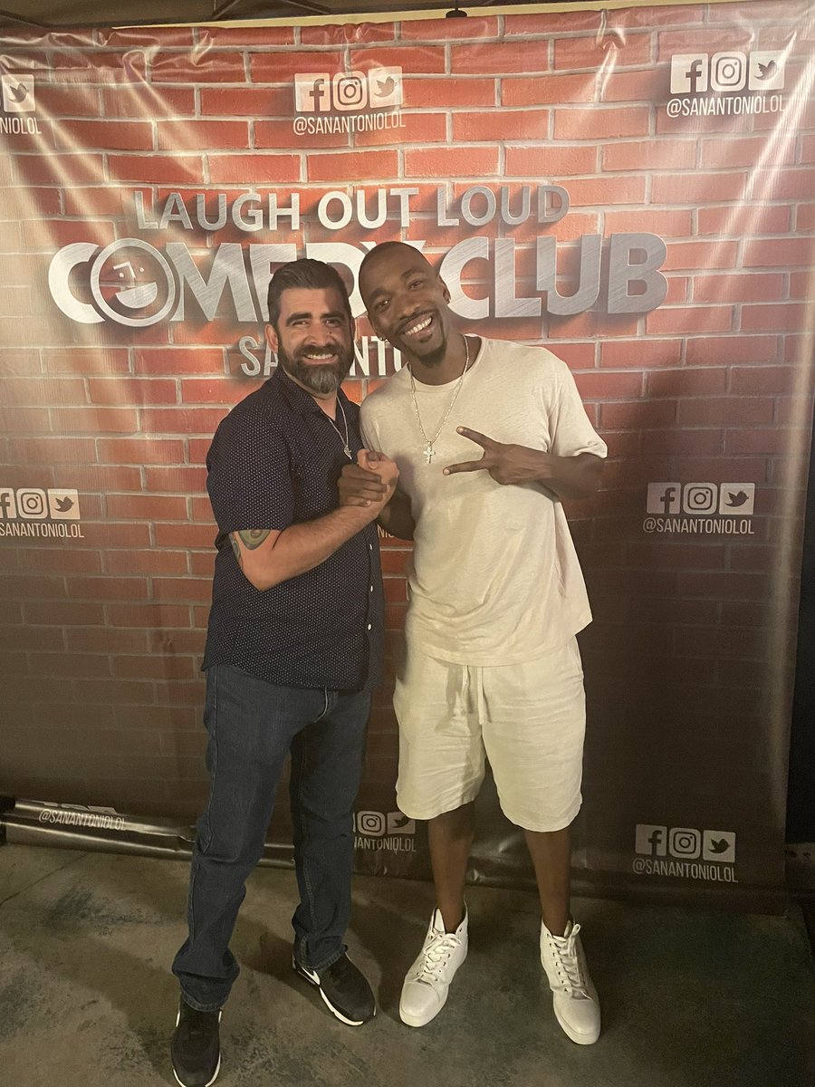 gavejc's tweet photo. 2016 and last night @JayPharoah thank you for taking time to take a picture with me. #lolcomedyclub https://t.co/HDzEJ15Ury