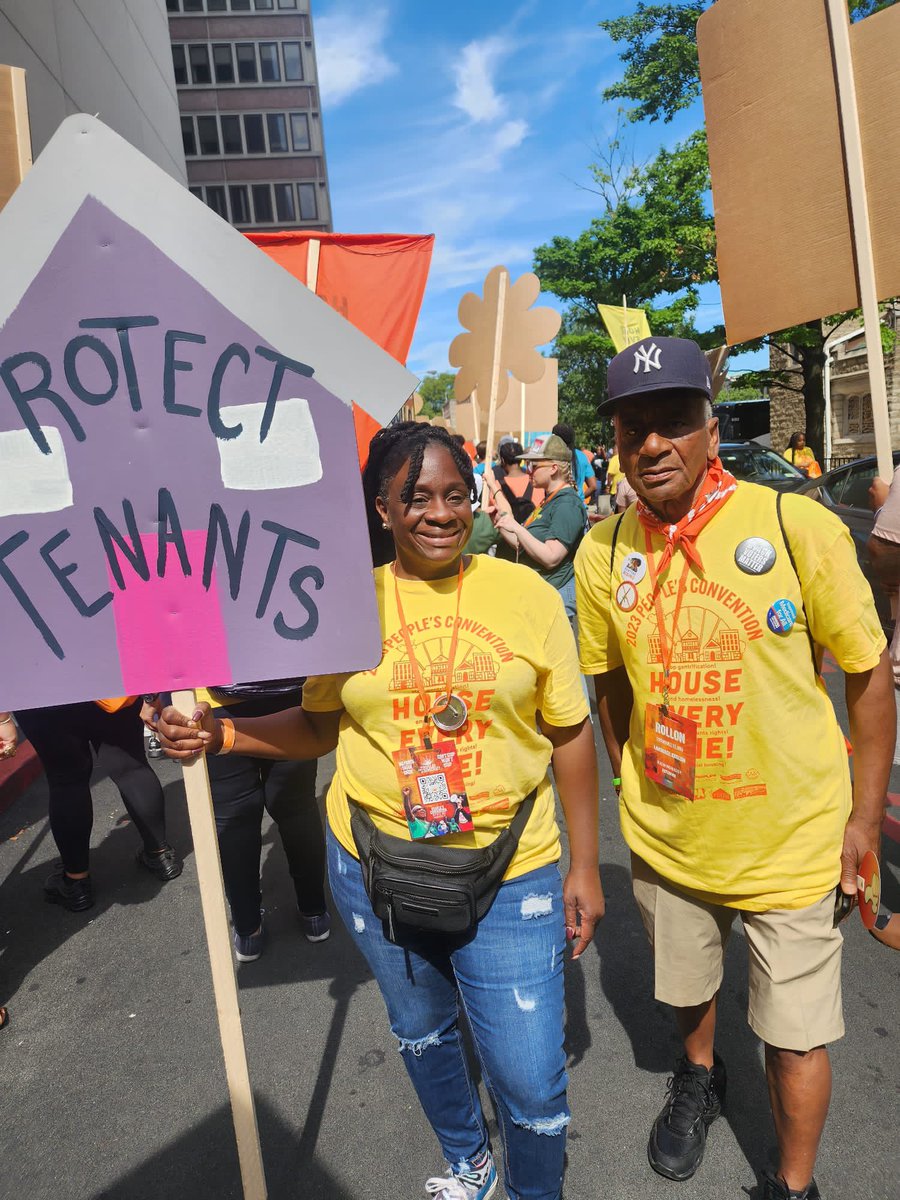 Action_NC's tweet image. We&apos;ll say it again for the people in the back:

HOUSING IS A HUMAN RIGHT!! @popdemoc @CPDAction 
#PC2023 #HousingIsAHumanRight #CantStopWontStop