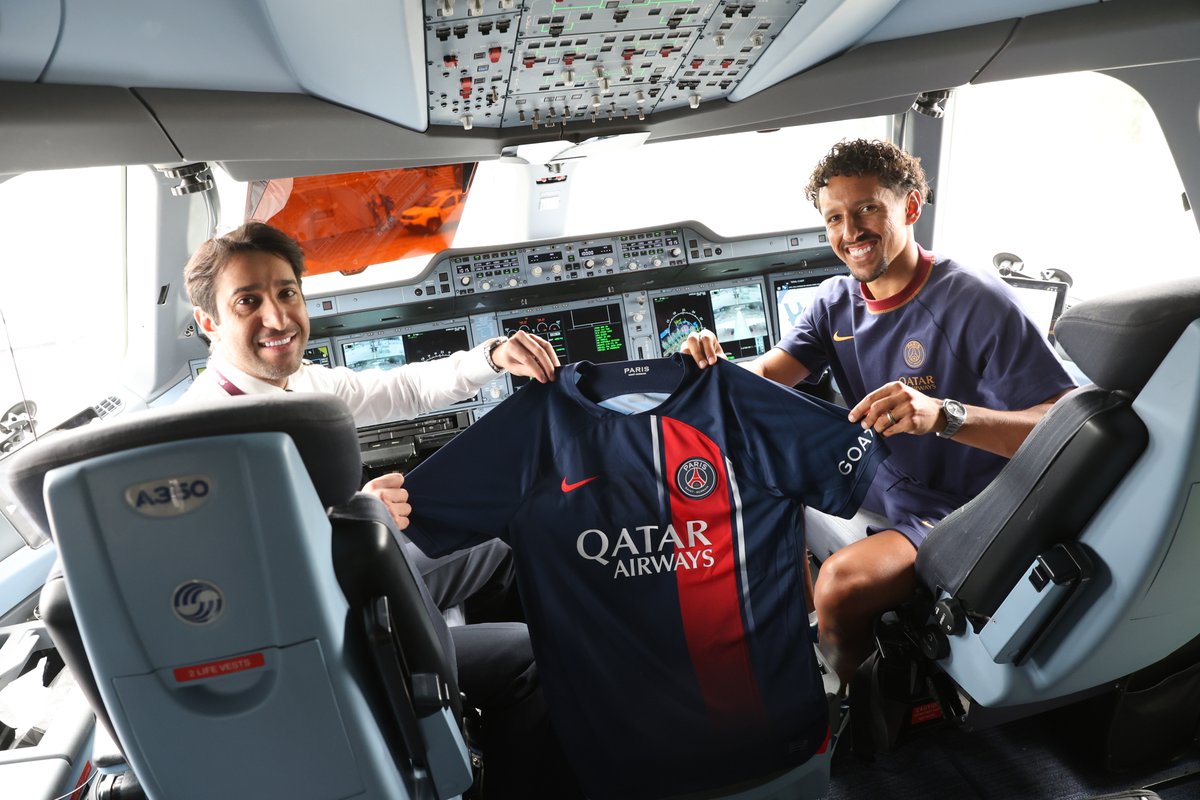 Les deux capitaines dans le cockpit ! ✈️❤️💙

@qatarairways 

#PSGJapanTour2023 #QatarAirways #QRxPSG #GoingPlacesTogether