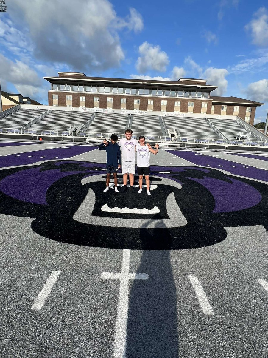 Chef_mello11's tweet photo. Thanks @coachjohnson126 for a amazing camp experience! https://t.co/PCwTbsOCNv