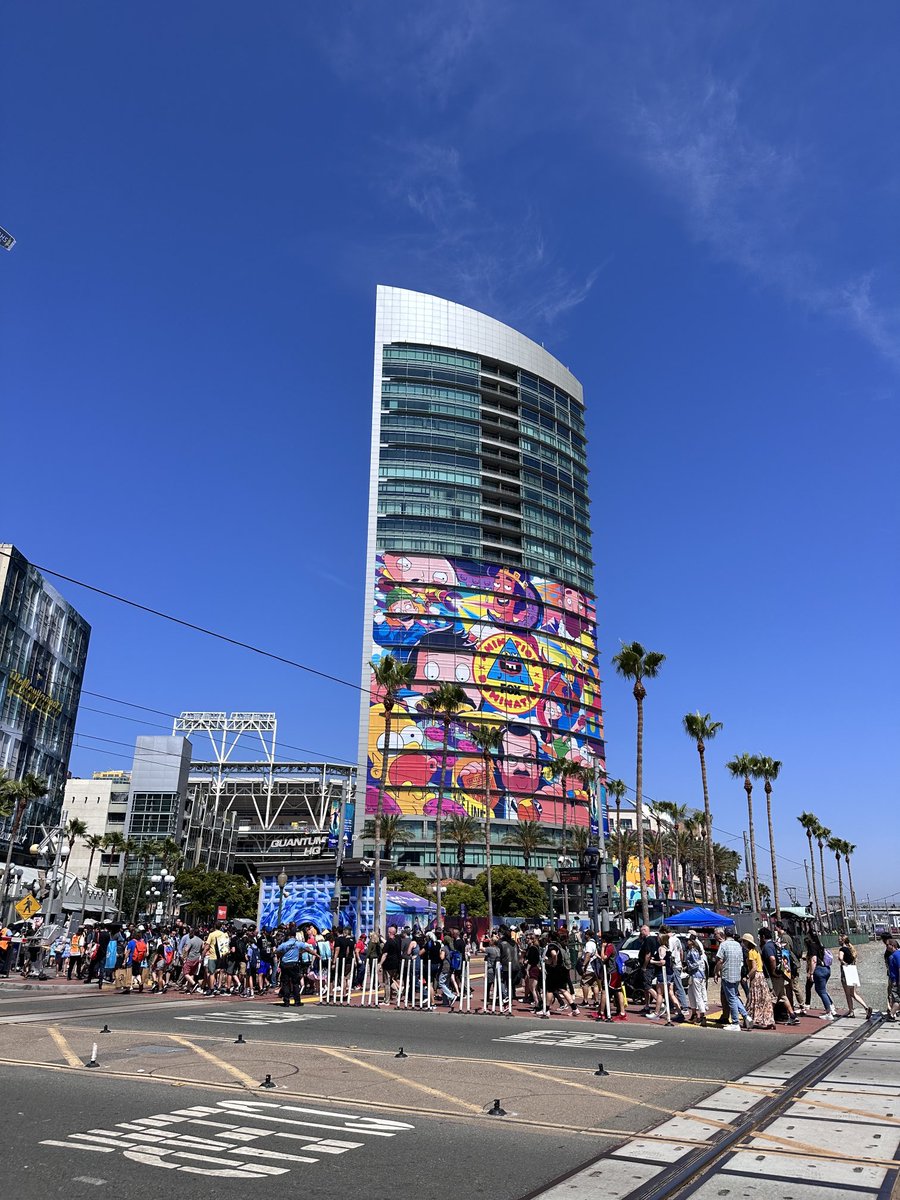 elpadrino's tweet photo. No se pierdan el próximo episodio de Mundo Futuro desde Comic con San Diego https://t.co/XTggef4hEL
