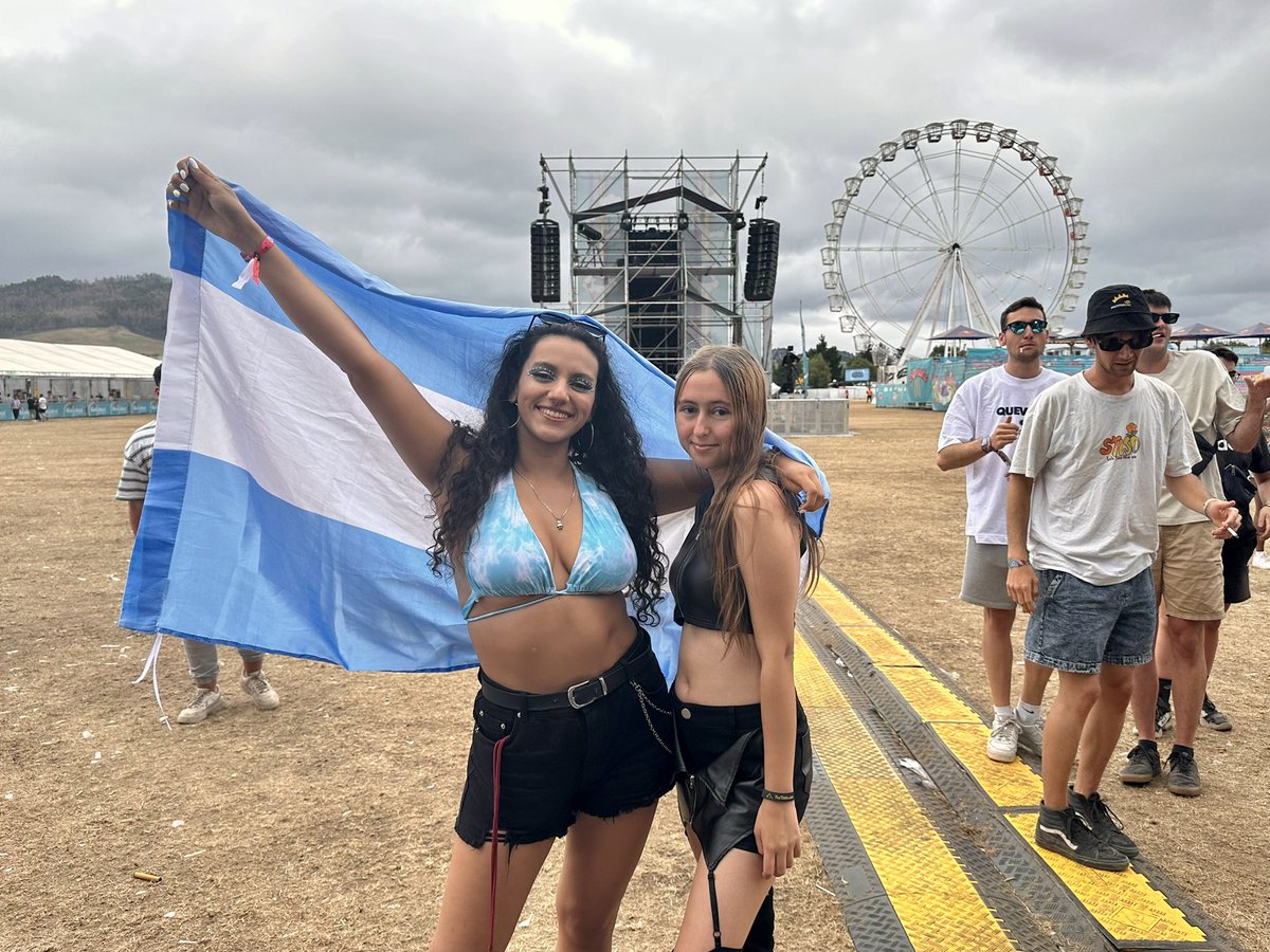 Ｌａｌｉ Ｏｆｉｃｉａｌ Ｓｐａｉｎ ❤️‍🔥 tweet media