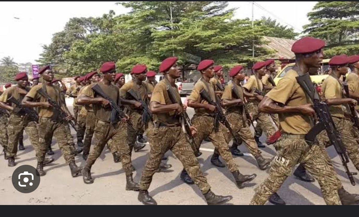 NoelKTshiani's tweet photo. Le défilé militaire rassure que la RDC a une armée capable d’en découdre avec nos ennemis. Avec des militaires bien formés, équipés et sur-motivés, les congolais sont rassurés que les agresseurs seront mis hors d’état de nuire. Celui qui veut la paix, prépare la guère. RDC viva ! https://t.co/ndNtqUmMQS