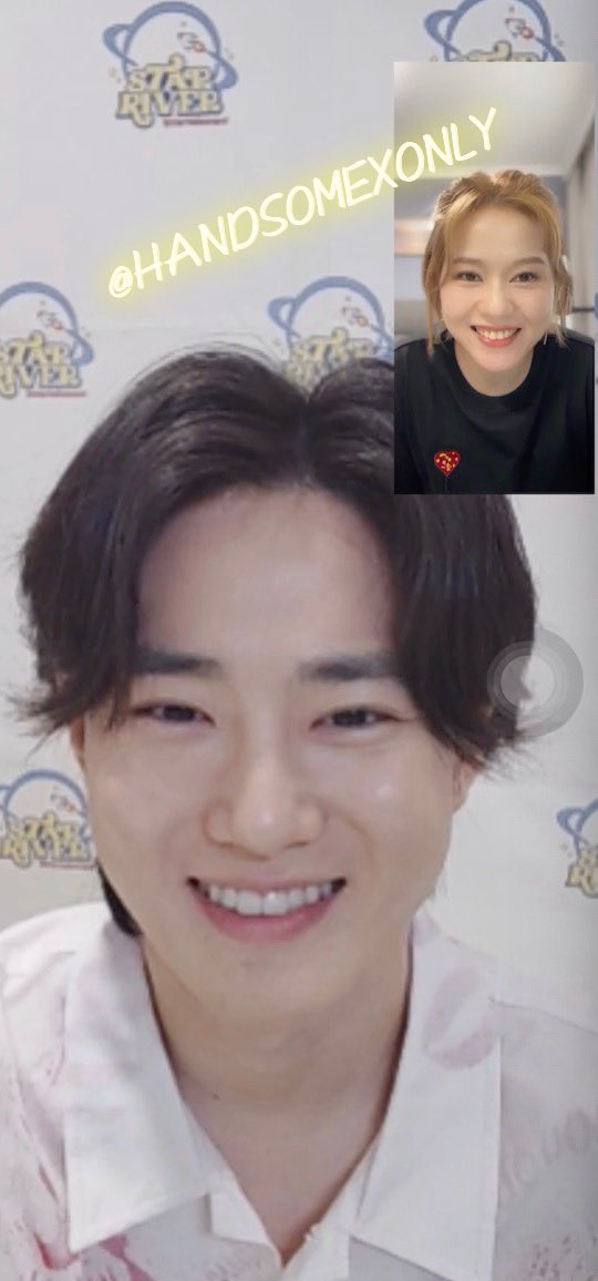 handsomexonly's tweet photo. 다음 생에도 이 소중한 순간을 기억하겠습니다ㅠㅠㅠㅠㅠㅠㅠㅠ😭🥹😆😘🤩
#EXO #SUHO #수호 #엑소 #엑소크림소다뮤뱅1위 https://t.co/PzMxJIjgbJ