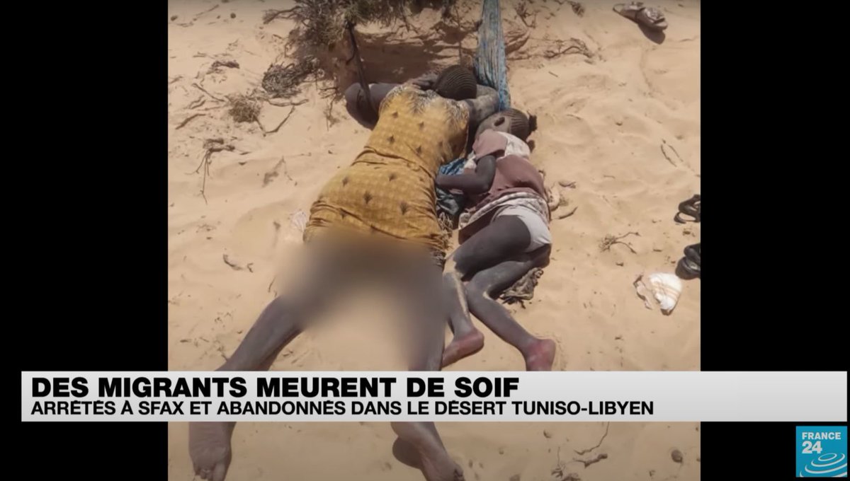 Article19ma's tweet photo. #Vidéo
#Drame d’une migrante et sa fille retrouvées « mortes de soif » dans le désert libyen, après avoir été chassées de #Tunisie

https://t.co/HkX7qyyTV8 https://t.co/2NuCSMye6o