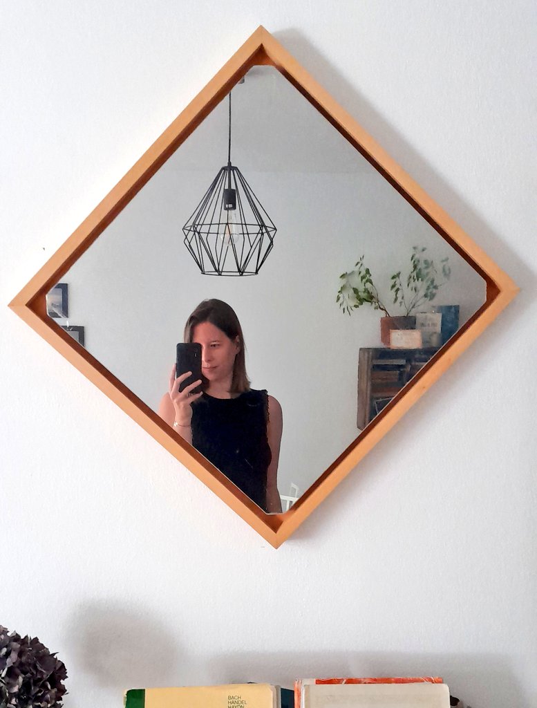 Lea Heckmann (@heckmannlea) on Twitter photo Mirror mirror on the wall, which is the prettiest telescopes of them all?
Still my favorite #PhD gift: one of the old <a href="/MAGICtelescopes/">MAGIC telescopes ๐ญ๐ </a> mirrors framed by my amazing colleagues ๐ฅฐ Mirror mirror on the wall, which is the prettiest telescopes of them all?
Still my favorite #PhD gift: one of the old <a href="/MAGICtelescopes/">MAGIC telescopes ๐ญ๐ </a> mirrors framed by my amazing colleagues ๐ฅฐ