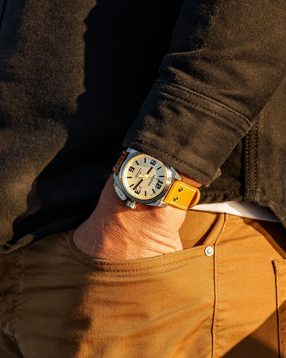 twsteel's tweet photo. Go with the flow. The effortless flow 

#TimelessStyle #EternalClass #WristWorthy #MensEssentials #FashionIcon https://t.co/M2wRx59J1I