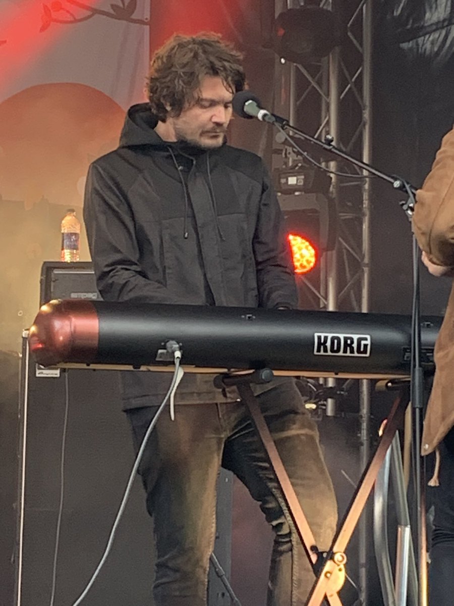 ChrissyGlitzy's tweet image. @samscherdel @LarkinHarri @tramlines #fabday