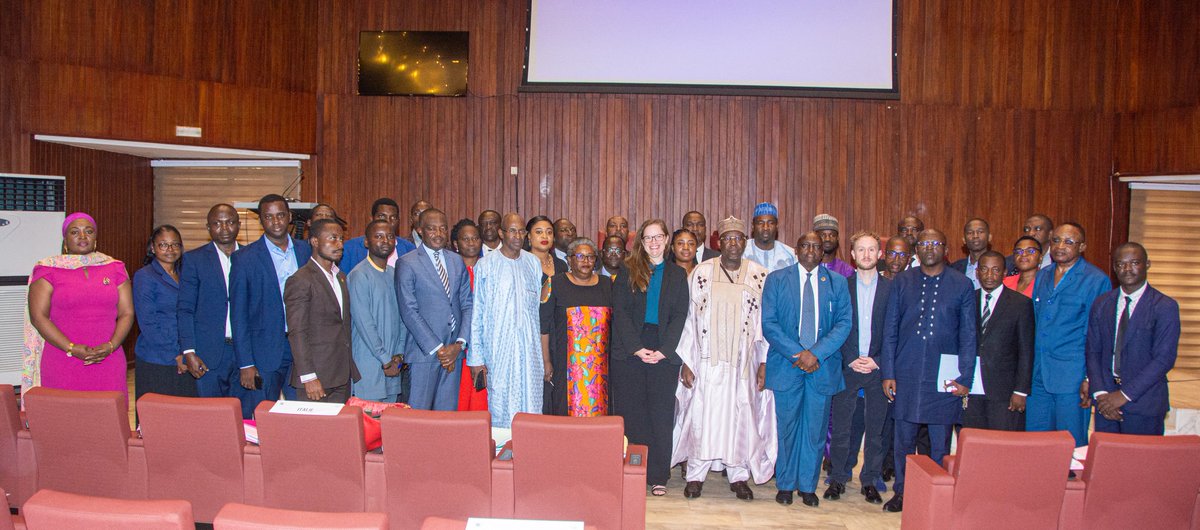 PNUDCameroun's tweet photo. #MINEPAT🇨🇲 #UNDP &amp; @IATI_aid closed 05 days of training for national aid data management experts to
✅Master the International Aid Transparency Initiative Database
✅ Strengthen the coordination &amp; impact of aid &amp; optimise interventions of Technical &amp; Financial Partners, and more. https://t.co/4SJmnB5z4I