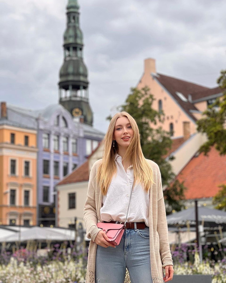 Queen <a href="/jasmin_selberg/">Jasmin Selberg</a> enjoys the cool summer breeze in beautiful Latvia 🇱🇻