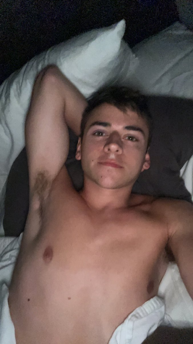 twinkstann's tweet photo. goodmorning 🌅 rt if you want some morning cuddles 🥰 https://t.co/xRuBmOgSU2