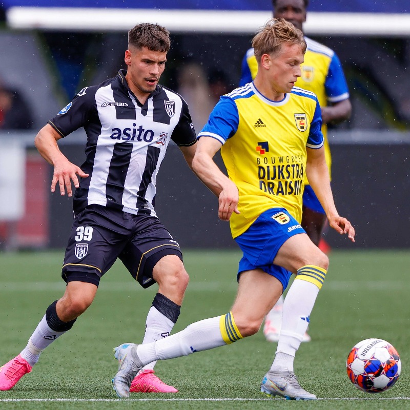 HeraclesAlmelo's tweet photo. 😑 Een nederlaag in het Cambuurstadion

#CAMHER #WijZijnHeracles
