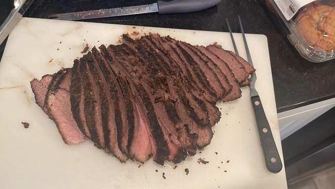Smoked a brisket yesterday and early this morning and fuck me, this probably the best one I&rsquo;ve made ever<a href="/tag/supportblackjizzness"class="tags"><span>#supportblackjizzness</span></a>