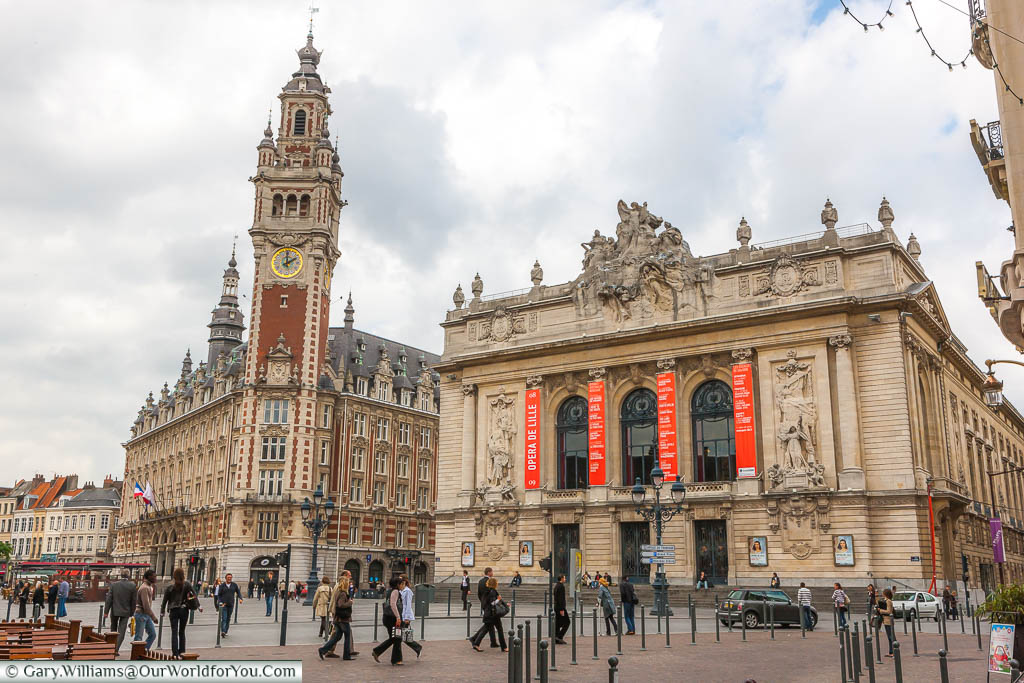 Looking for a mini-break, or just a day trip, to somewhere charming in France? Hop aboard @LeShuttle or @EurostarUK and discover Lille. This pretty little city will surprise you @UK_FranceFR #Travel @lifefrance #ExploreFrance
ourworldforyou.com/a-visit-to-lil…